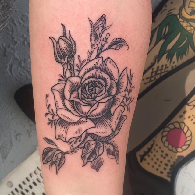 Fun custom tattoo as a walk-in from @chriscockadoodledo #roses#roseetching #sandiegotattoos #sandiegotattooartist #chriscockrill #remingtontattoo