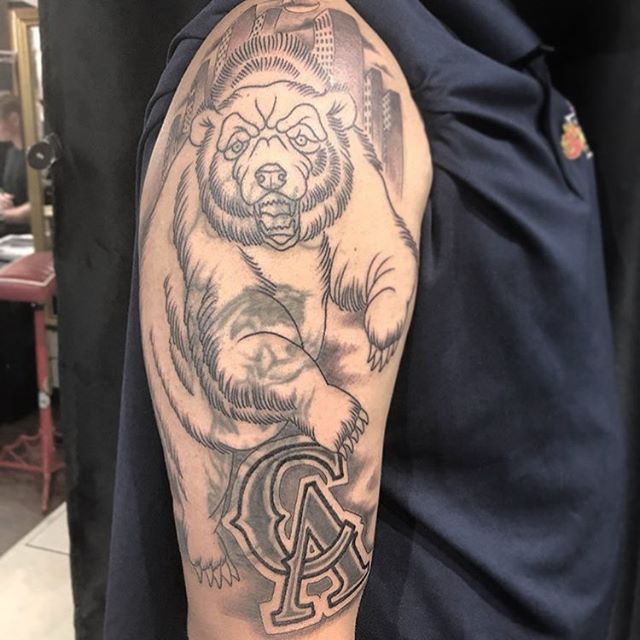 Half-sleeve cover-up in progress by @horichata #coverup #halfsleeve #wip #sandiegotattoo #sandiegotattoo #californiatattoo #californiabear #californiabeartattoo