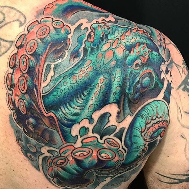 #octopus #tattoo done by @nathanieltattoo at #remingtontattooparlor #octopustattoo #shouldertattoo #shoulderbladetattoo #colortattoo #sandiegotattooartist #northparktattooartist #sandiego #northpark #tattoos